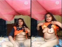 Sexy Bhabhi Showing Her Boobs And Pussy