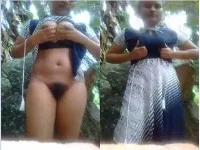 Sexy Desi Girl Shows her Boobs and Pussy