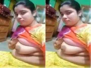 Horny Bangla Boudi Shows her boobs and Pussy Part 1