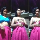 Desi Bhabhi Play With Her boobs