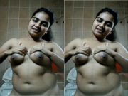 Desi Girl Play With Her Boobs