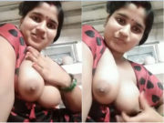 Famous Tango Bhabhi Shows Boobs