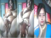 Horny Desi Boudi Fingering