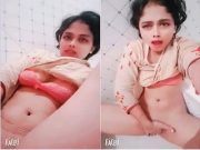 Horny Desi Girl Fingering