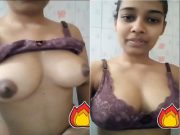 Horny Desi Girl Shows her Boobs and Pussy