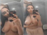 Hot Desi girl Record Selfie