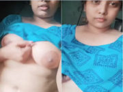 Sexy Desi Girl Play With her Big Boobs