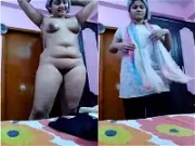 Sexy Desi Girl Shows her Boobs and Pussy